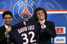 Luiz : Chelsea Rugi...