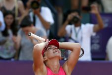 Halep Tunggu Sharapova...