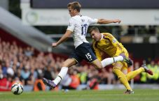 Gol Telat Pemain Debutan...