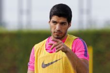 Suarez Minta Gigitan...