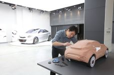 Nissan Buka Pusat Desain...