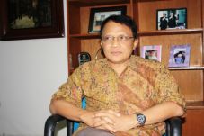 Dituding Mafia Politik,...