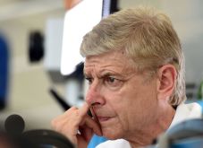 Wenger Cemas Terbang...