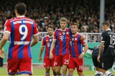 Bayern Tekuk Tim Divisi...