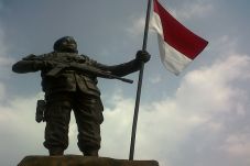 SBY Resmikan Tiga Simbol...