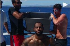 LeBron Tantang Obama...