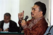 KPK Tetapkan Bupati...