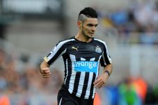 Pardew Sanjung Debut...
