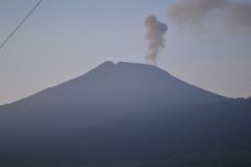 Aktivitas Vulkanik Gunung...