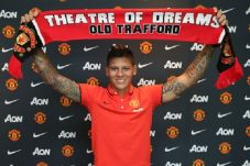 Van Gaal Puji Rojo Setinggi...