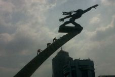 Hari Ini Patung Dirgantara...