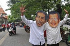 Jokowi, Tak Usah Panik...