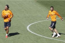 Minggu Depan, Di Maria...