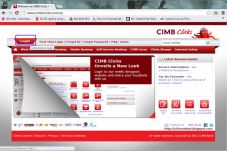 Pengguna CIMB Clicks...