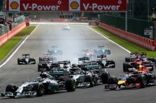 Hamilton: Rosberg Sengaja...