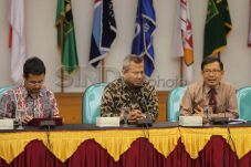 Bangun Graha Pemilu,...