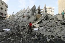 Israel Masih Pertimbangkan...