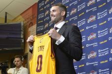 Rayuan LeBron Sukses...