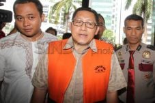 Anas Bantah Terima Uang...