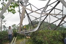 Ratusan Tower SUTET...