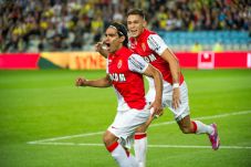 Mau Pinjam Falcao? Siapkan...