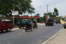 Antrean Kendaraan Masih...