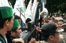 Pelantikan Anggota DPRD...