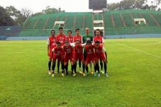 LAJ Hadiakan Kaos Untuk...