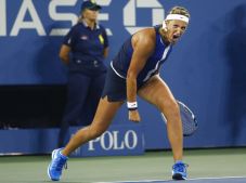 Azarenka Semprot Wartawan