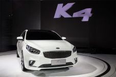 KIA K-4 Resmi Meluncur