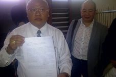 Yurel Tulis Surat Permintaan...