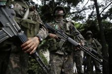 Dua Tentara Korsel Tewas...
