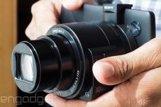 Lensa Sony QX30 dan...