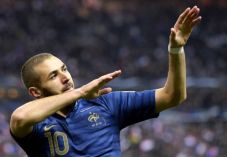 Benzema Melawan Kutukan...