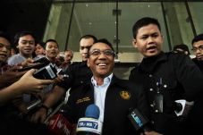 Kasus Jero Wacik Jadi...