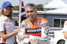 Doohan Boncengin Selebritas...
