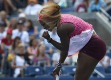 Serena Petenis Pertama...