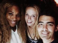 Wozniacki Dugem Bareng...
