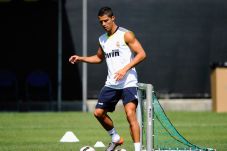 Ronaldo Berlatih Enam...