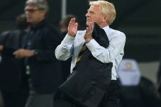 Dikalahkan Jerman, Gordon...