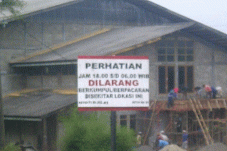 Dilarang Pacaran di...