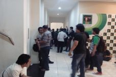 Memanas, Rapat Internal...