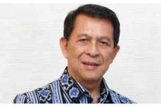 Gubernur Sulut Sarundajang...