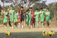 Pemain Persebaya Mangkir,...