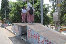 Shelter BRT Jadi Target...