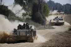 Menyesal Perangi Palestina,...