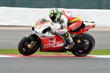 Ducati Sapu Bersih Sesi...