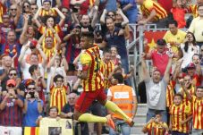 Dua Gol Neymar Buat...