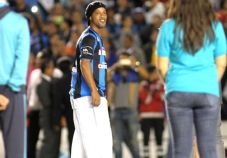 Di Meksiko, Ronaldinho...