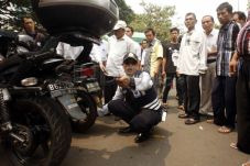 Warga Sinis, Razia Parkir...